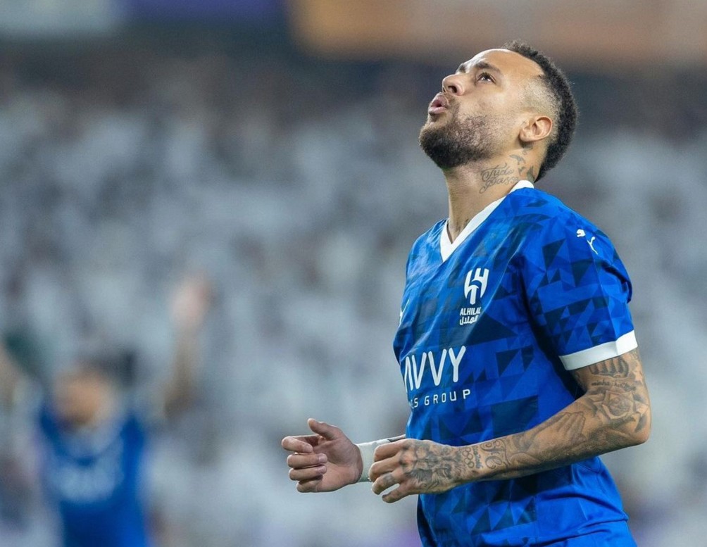 传中到禁区 传中到禁区